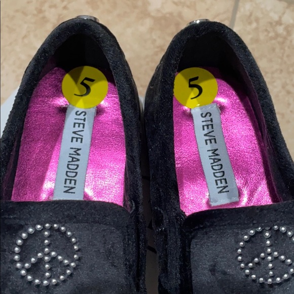 GIRLS STEVE MADDEN VELVET RHINESTONE SLIP-ON SHOES - Picture 2 of 8